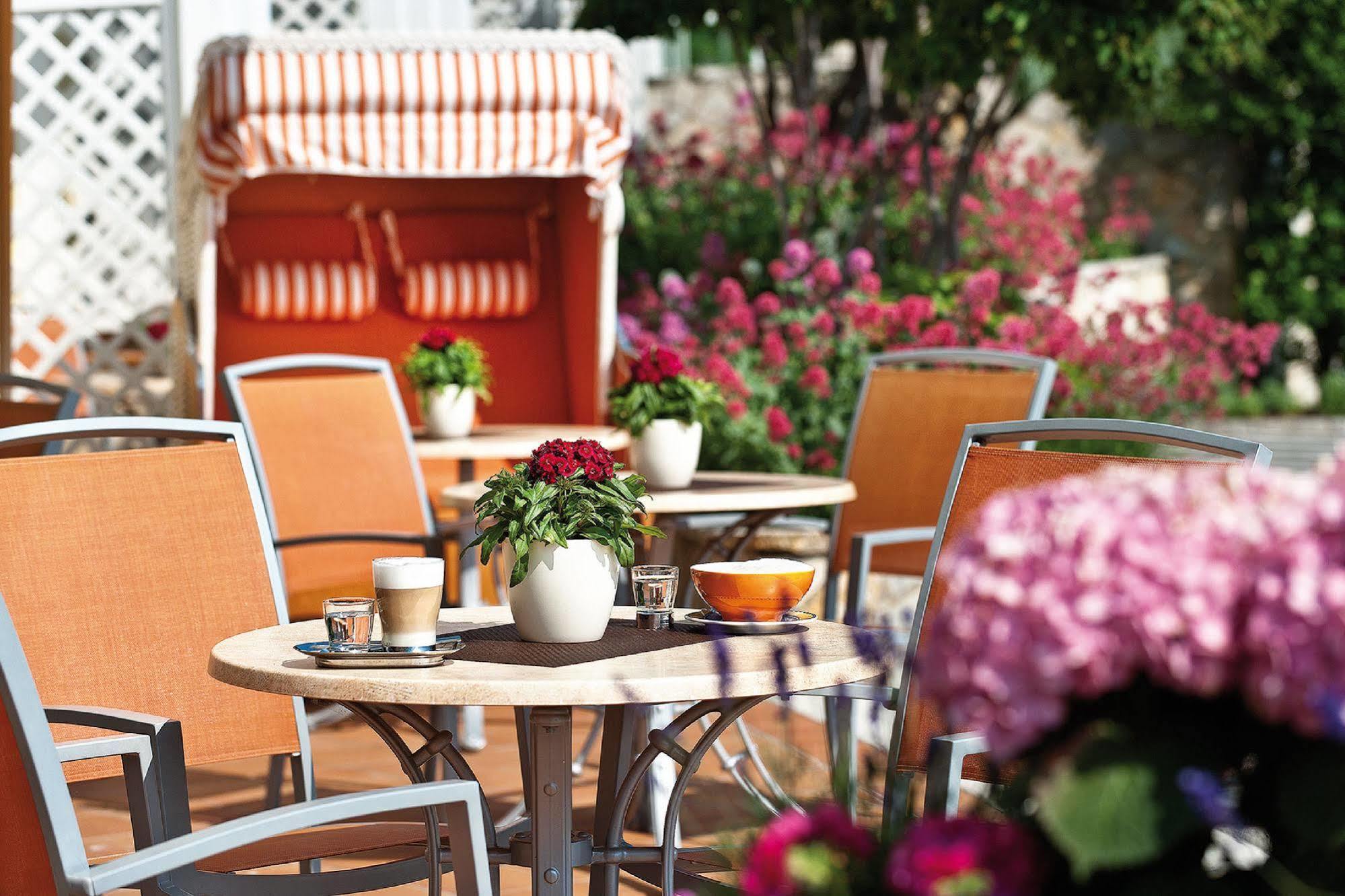 Hotel Kleine Strandburg - Adults Only Zinnowitz Exterior photo